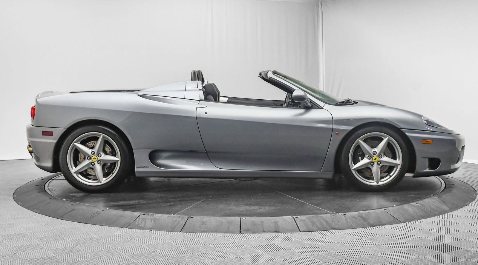 Used 2004 Ferrari 360 Spider RWD image 12