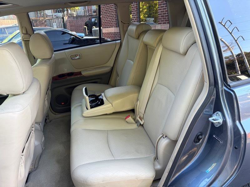 Used 2007 Toyota Highlander Limited FWD image 31