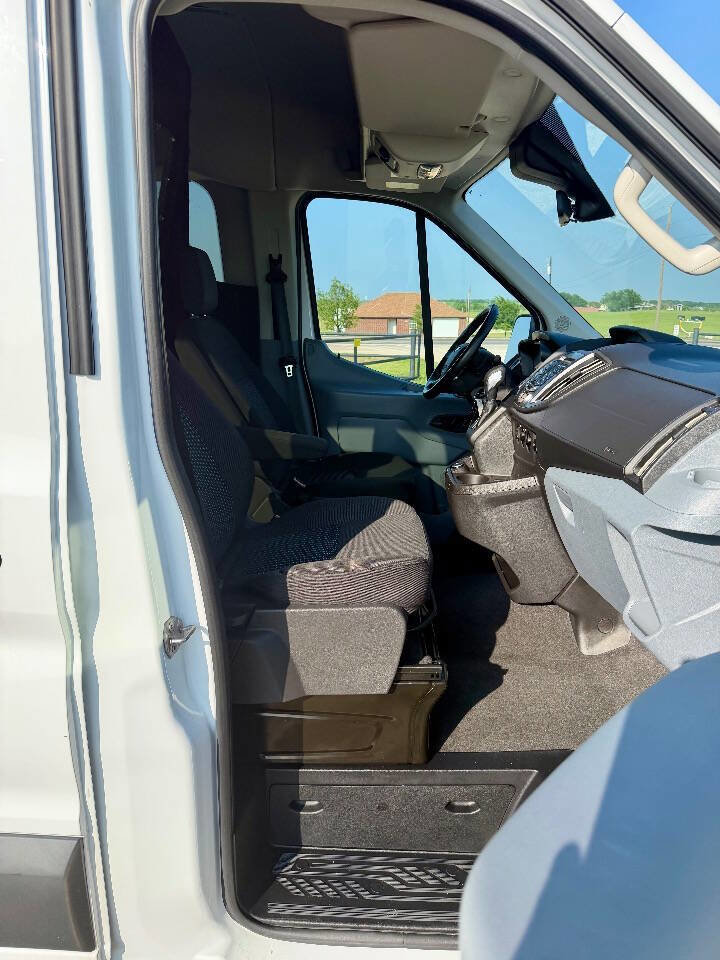 Used 2017 Ford Transit 150 XLT RWD image 11