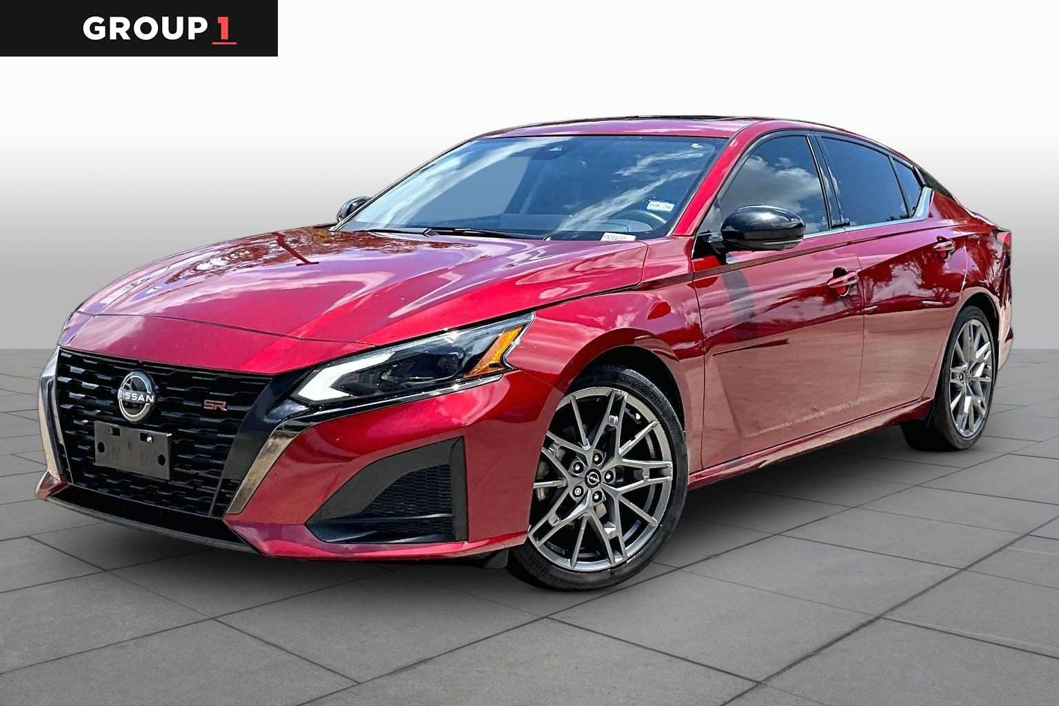 Certified 2023 Nissan Altima 2.0 SR FWD image 1