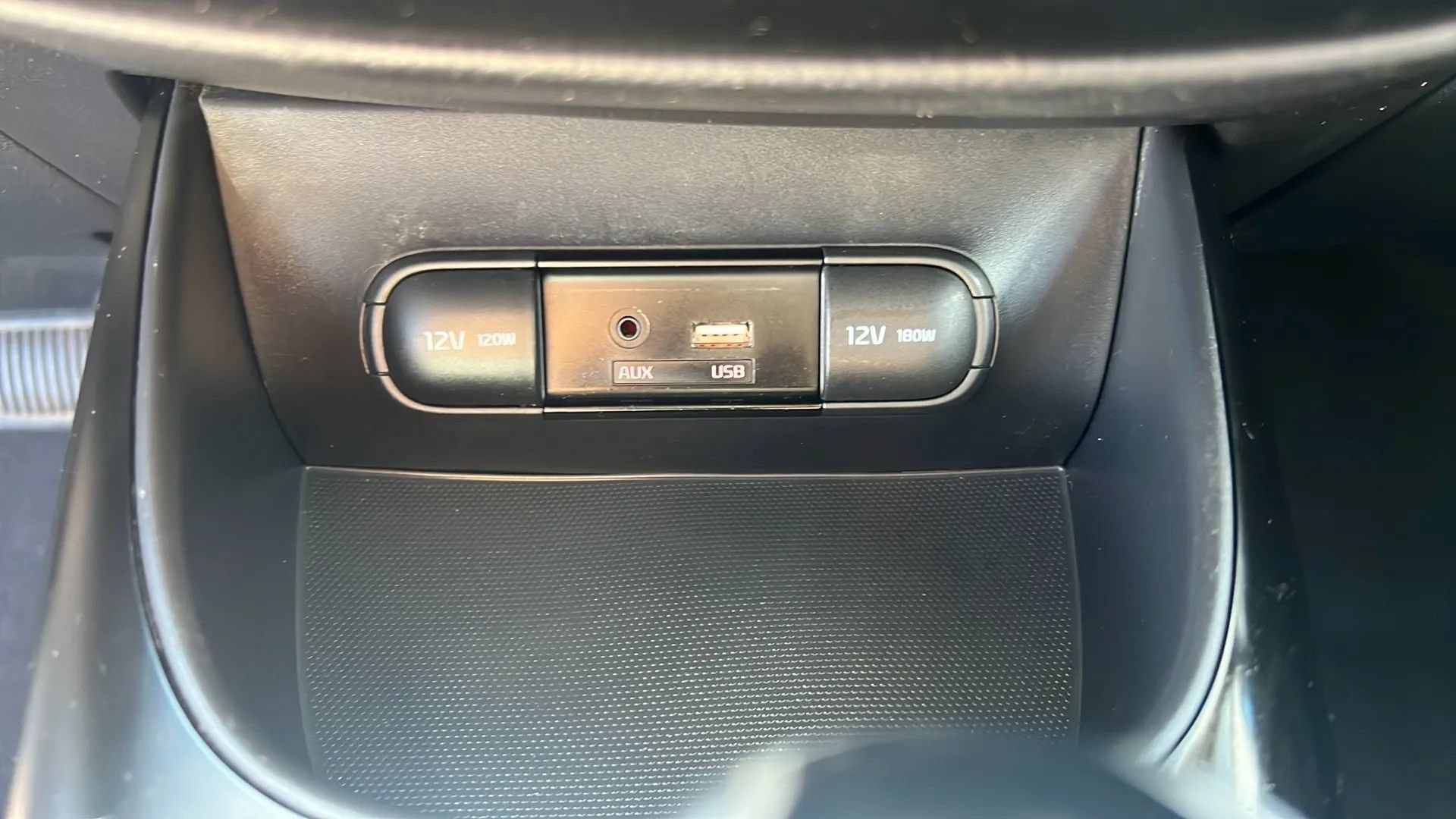 Used 2016 Kia Soul + FWD image 19