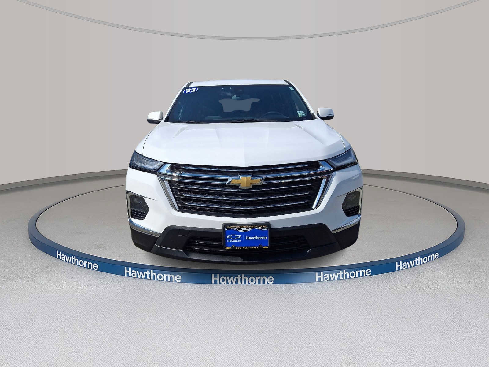 Used 2023 Chevrolet Traverse LT AWD/4WD image 2