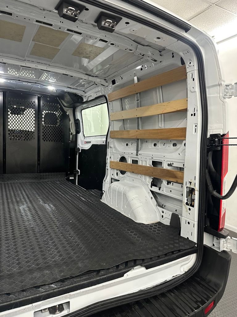 Used 2023 Ford Transit 250 Low Roof AWD w/ Exterior Upgrade Package image 21