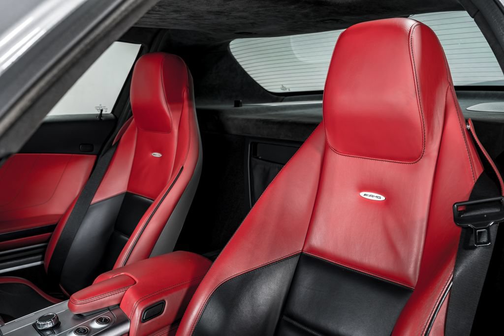 Used 2011 Mercedes-Benz SLS AMG Coupe image 14