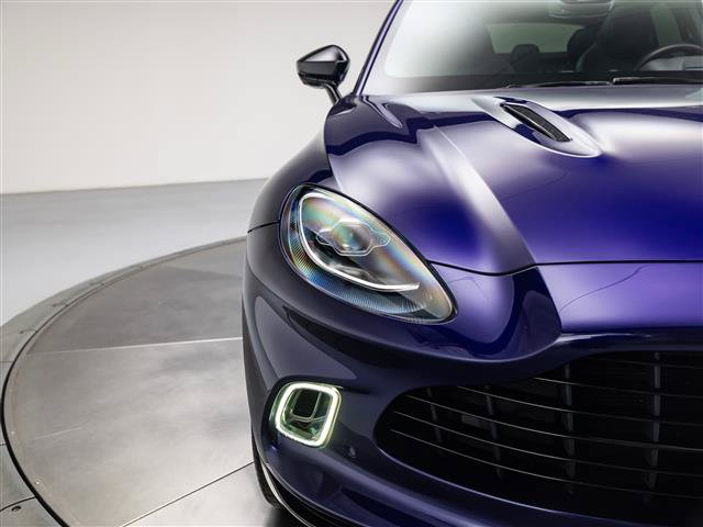 Used 2022 Aston Martin DBX AWD/4WD image 15