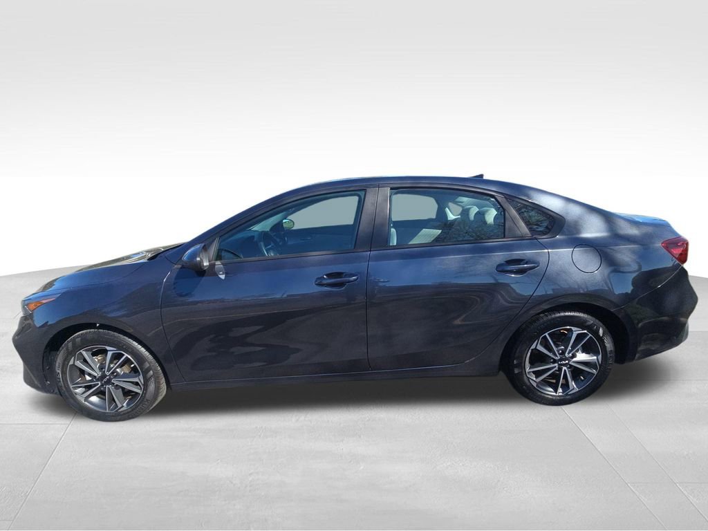 Used 2022 Kia Forte LXS image 14