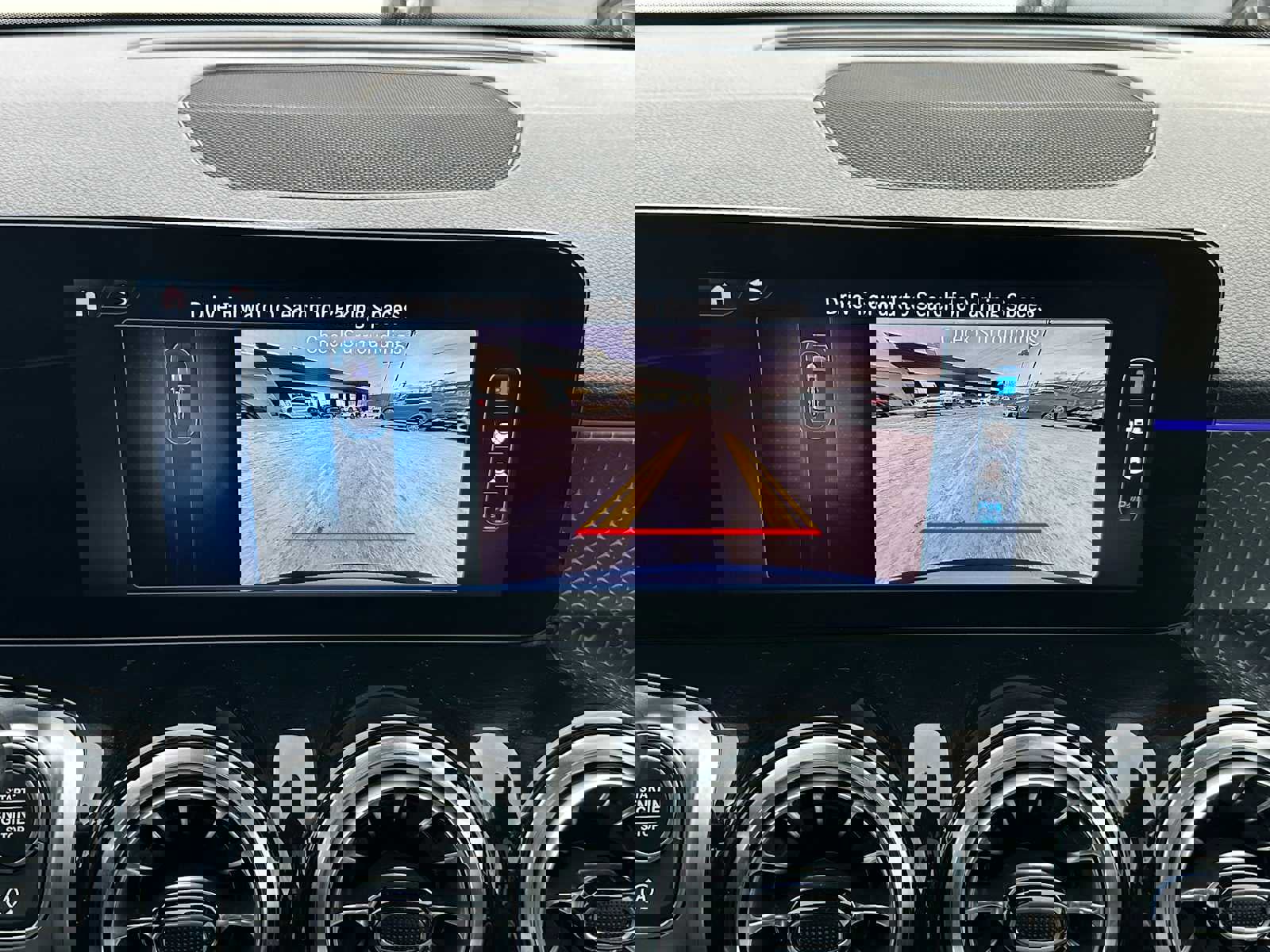 Used 2024 Mercedes-Benz GLB 250 4MATIC image 29