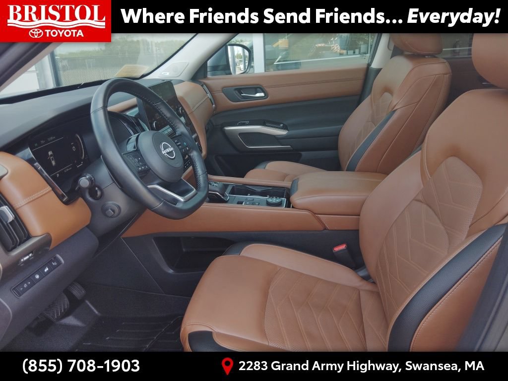 Used 2023 Nissan Pathfinder Platinum AWD/4WD image 15