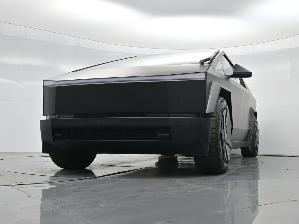 Used 2024 Tesla Cybertruck AWD Crew Cab image 40