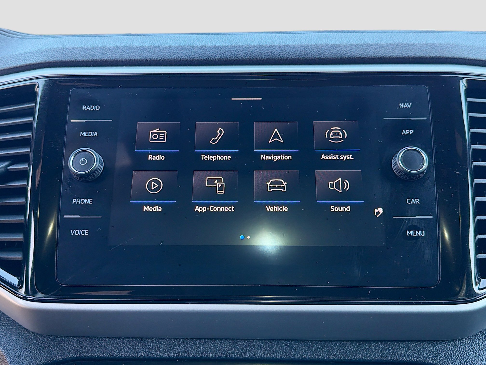 Used 2023 Volkswagen Atlas Cross Sport SEL image 30