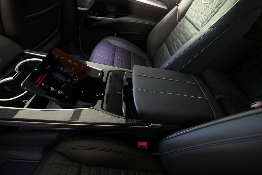 Used 2026 Cadillac Escalade ESV V image 18