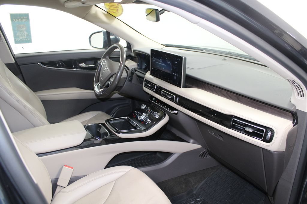 Used 2023 Lincoln Nautilus Reserve AWD/4WD image 30