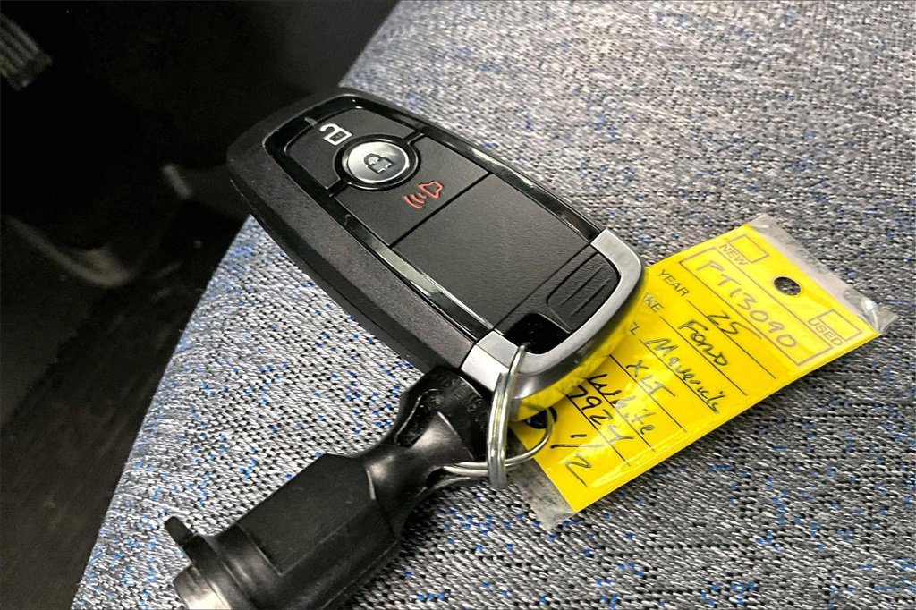 Used 2025 Ford Maverick XLT w/ Equipment Group 302A image 11