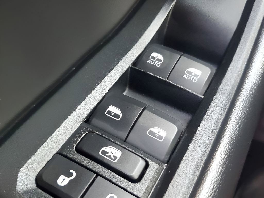 Used 2025 Jeep Grand Cherokee L Laredo image 33