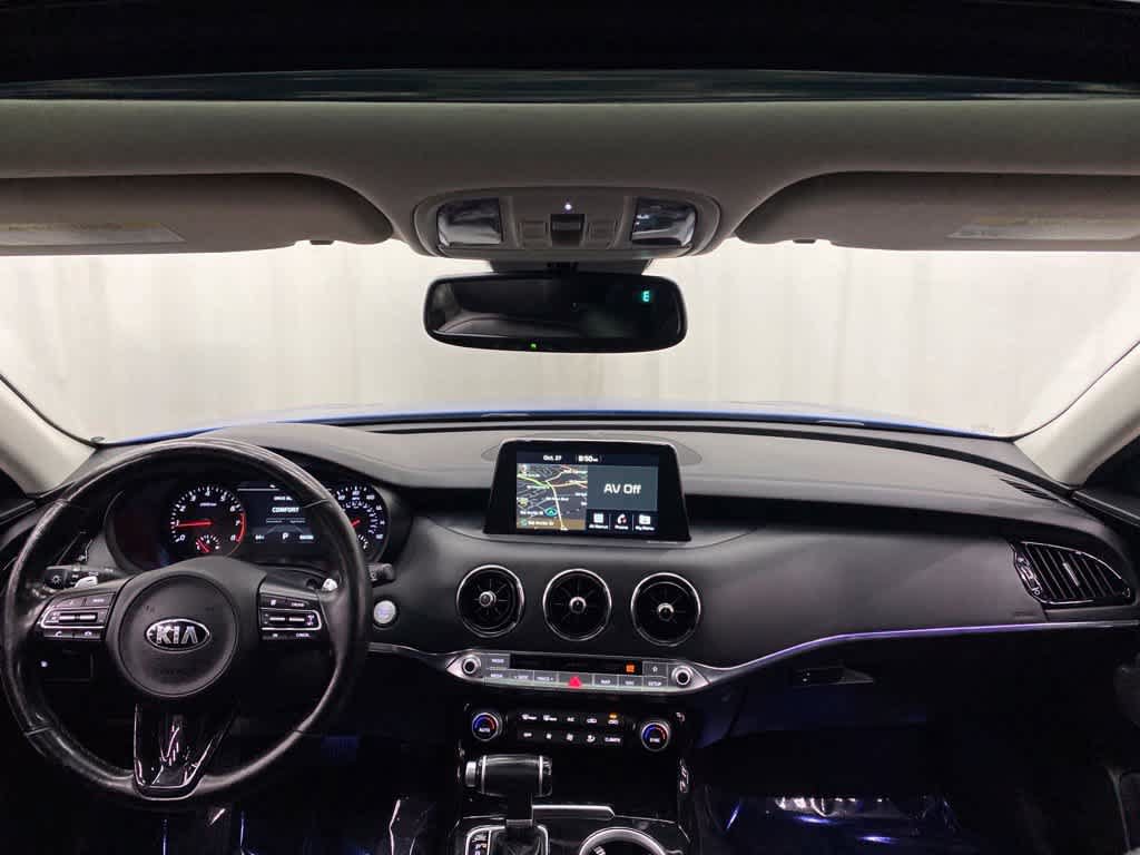 Used 2018 Kia Stinger Premium AWD/4WD image 11