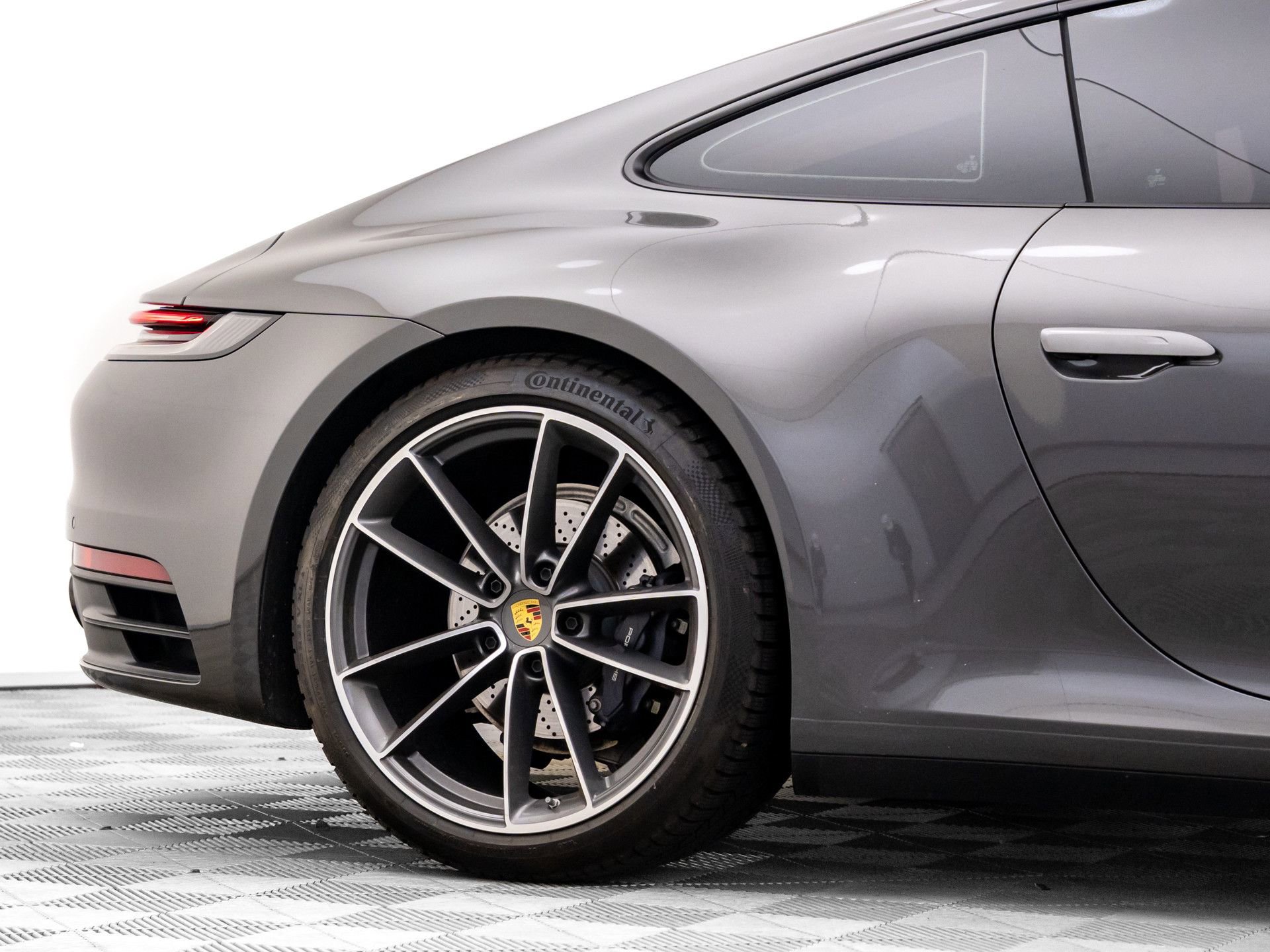 Certified 2024 Porsche 911 Carrera RWD image 32