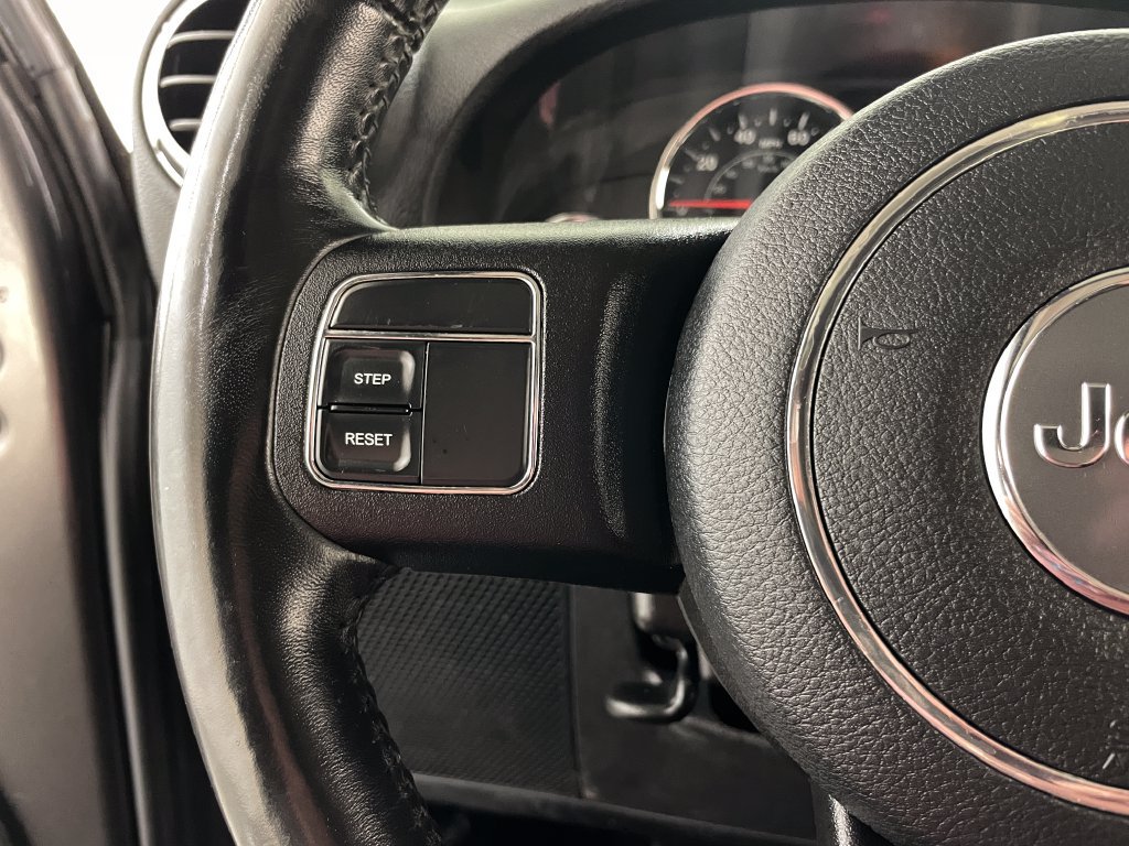 Used 2016 Jeep Wrangler Unlimited Sahara AWD/4WD image 21