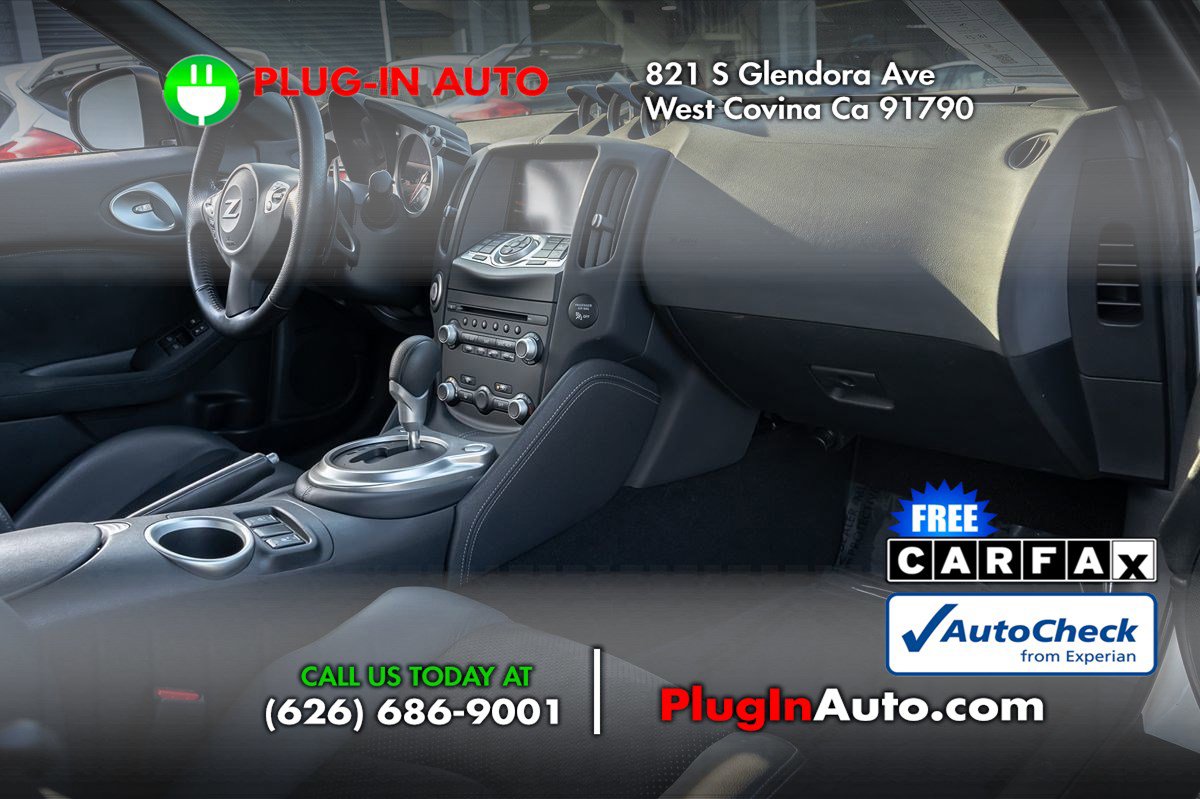 Used 2010 Nissan 370Z Touring image 9