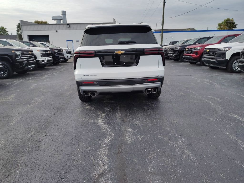 New 2026 Chevrolet Traverse LT w/ LPO, Floor Liner Package image 5