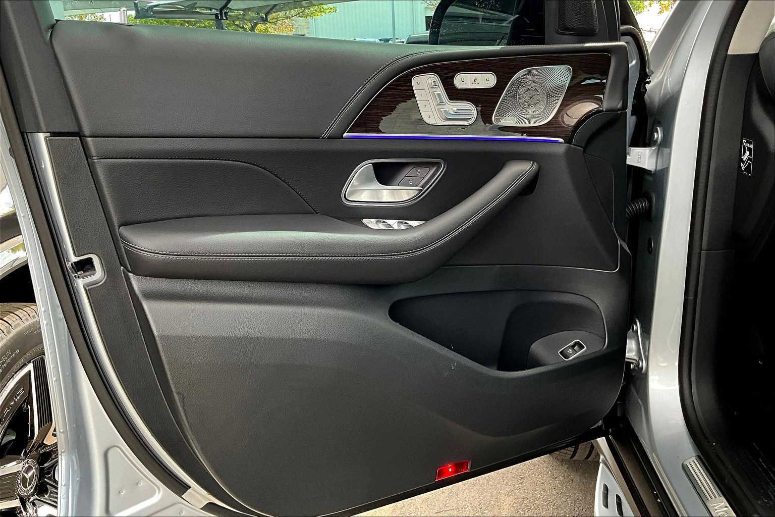 New 2026 Mercedes-Benz GLS 450 4MATIC image 15