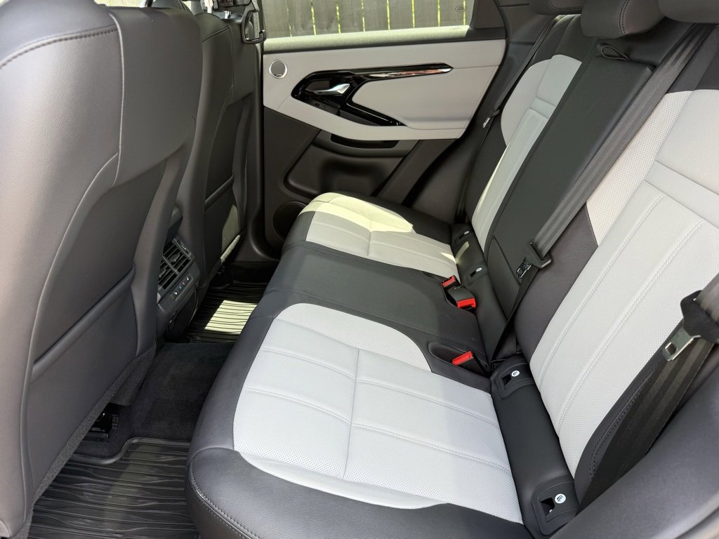 New 2026 Land Rover Range Rover Evoque Dynamic SE image 32