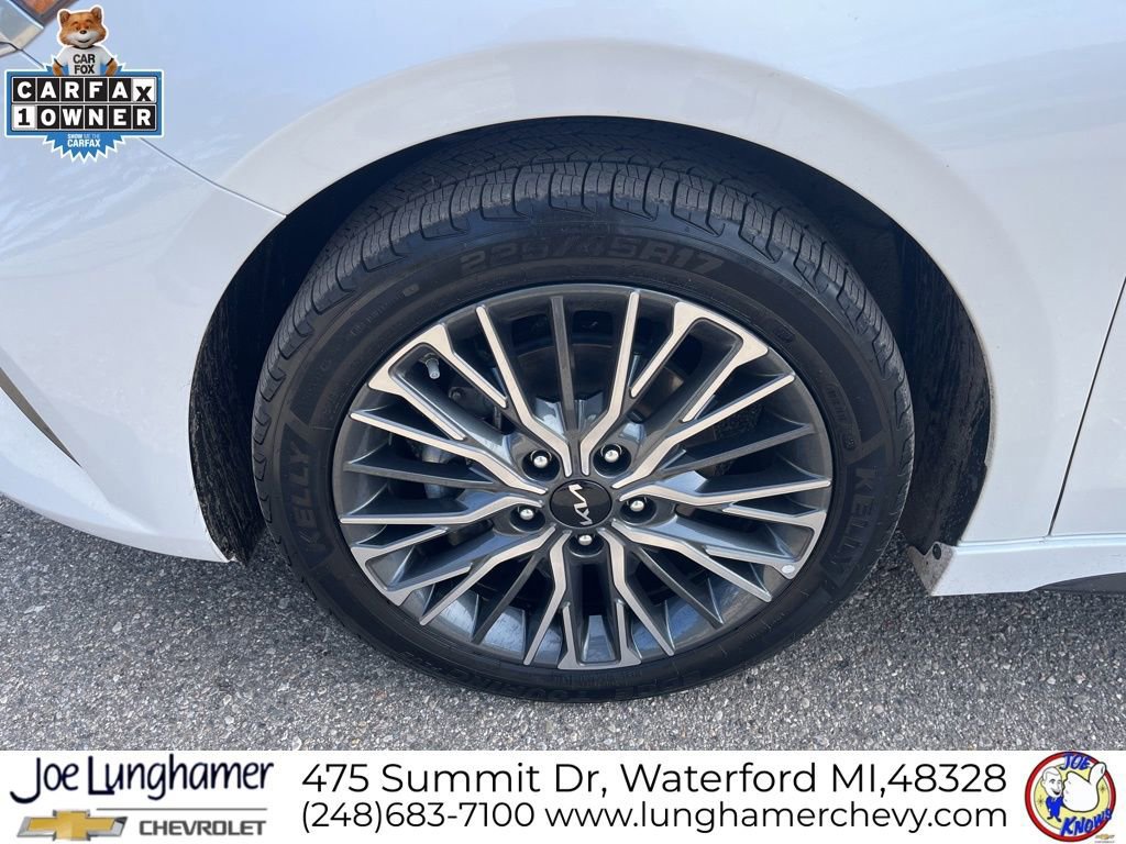 Used 2023 Kia Forte GT-Line w/ GT-Line Premium Package image 9