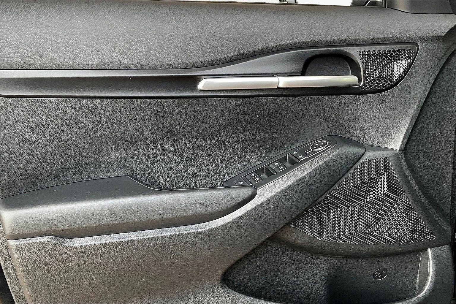 Used 2023 Kia Seltos LX image 19