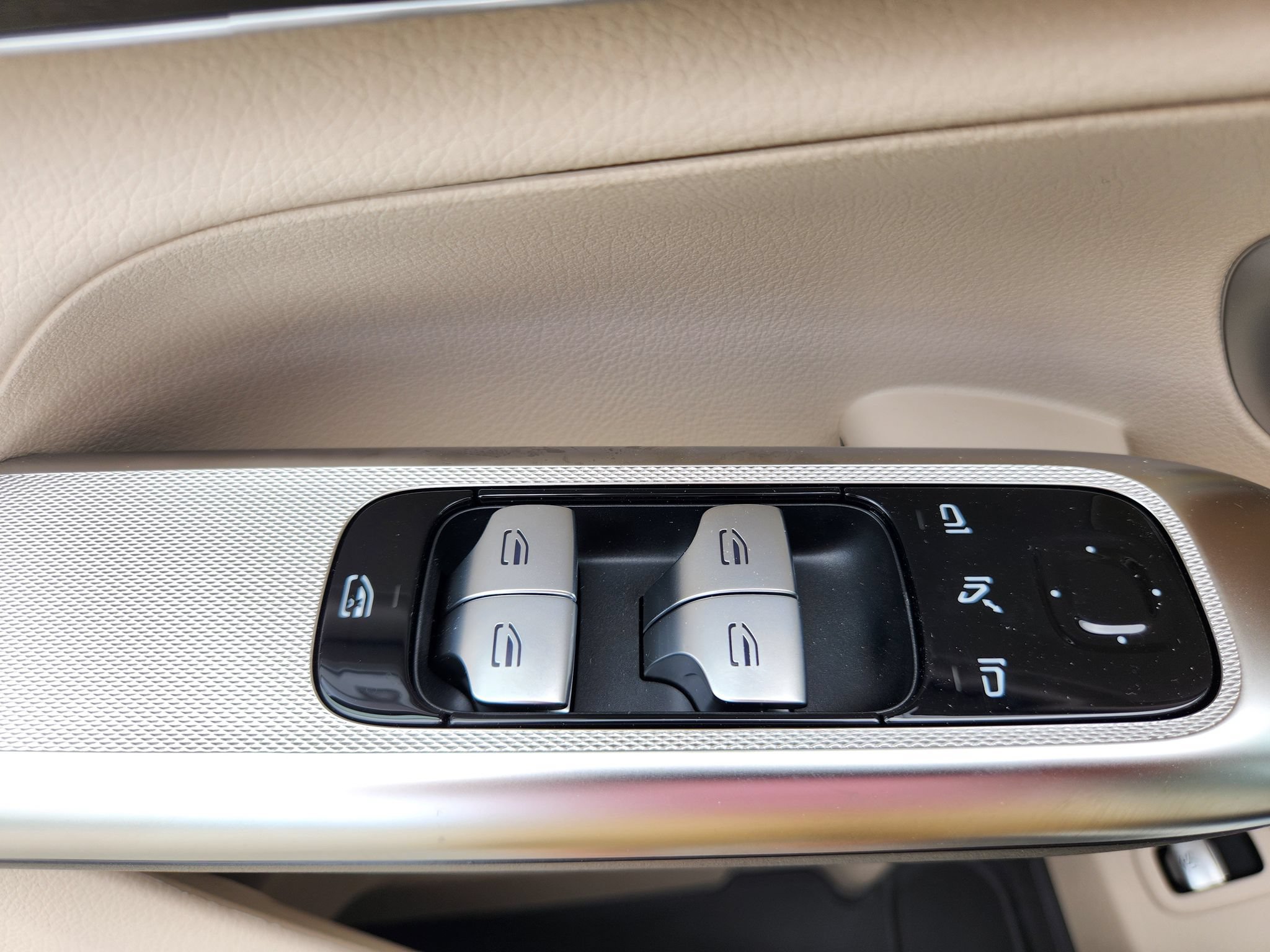 New 2027 Mercedes-Benz GLC 300 4MATIC image 16
