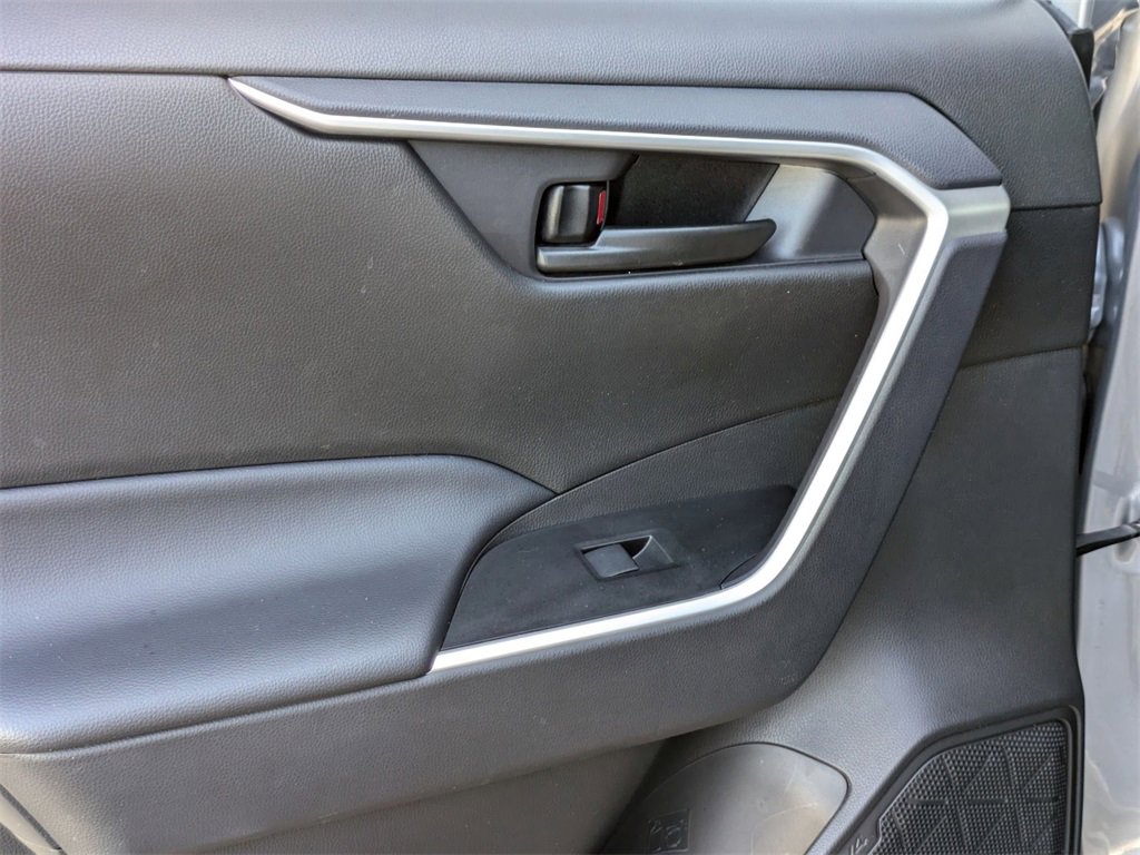 Used 2025 Toyota RAV4 LE image 26