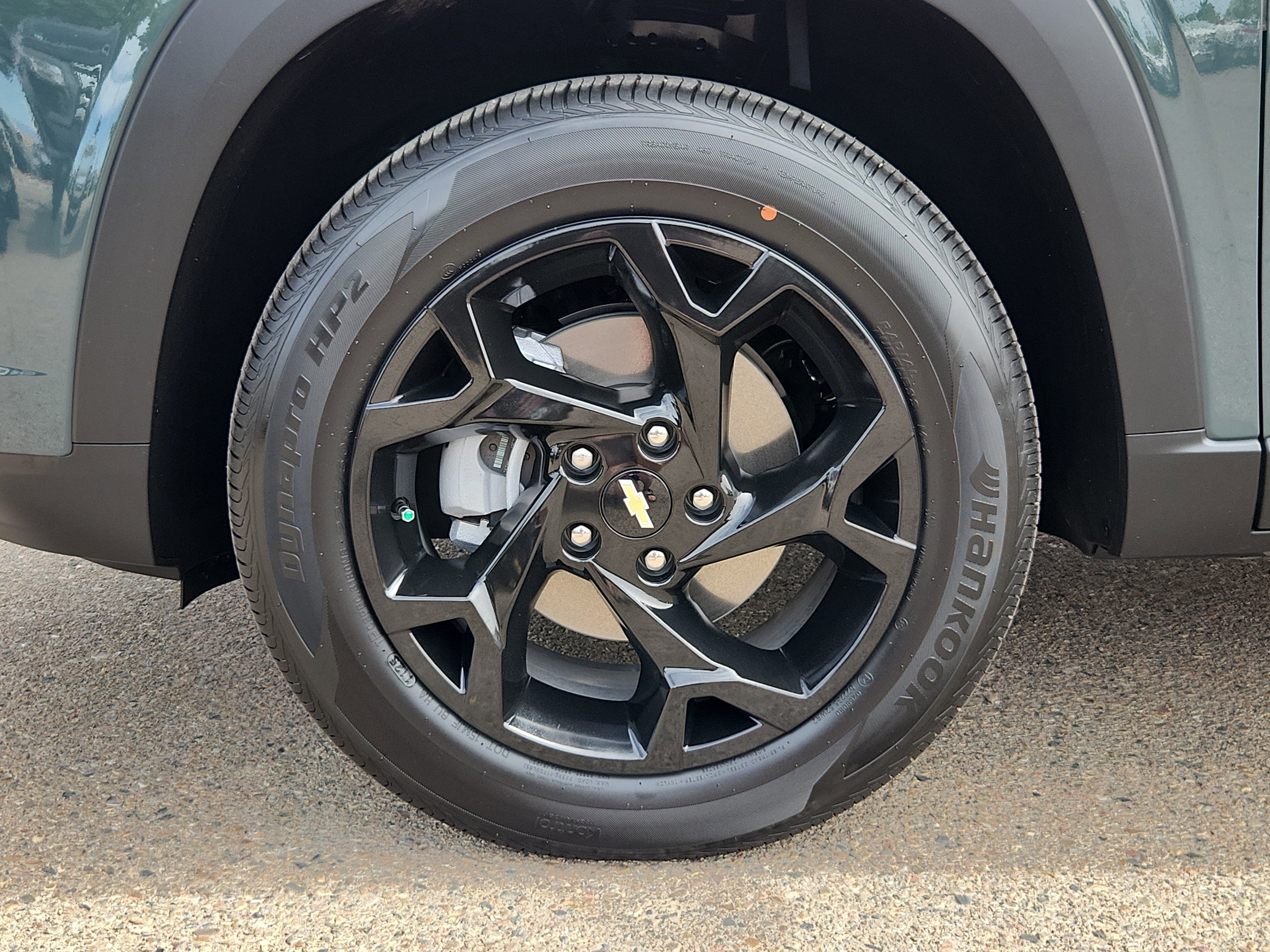 Certified 2025 Chevrolet Trax LT w/ Driver Confidence Package FWD image 19