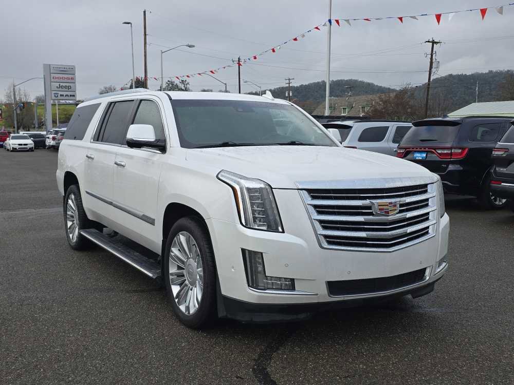 Used 2019 Cadillac Escalade ESV Platinum image 7