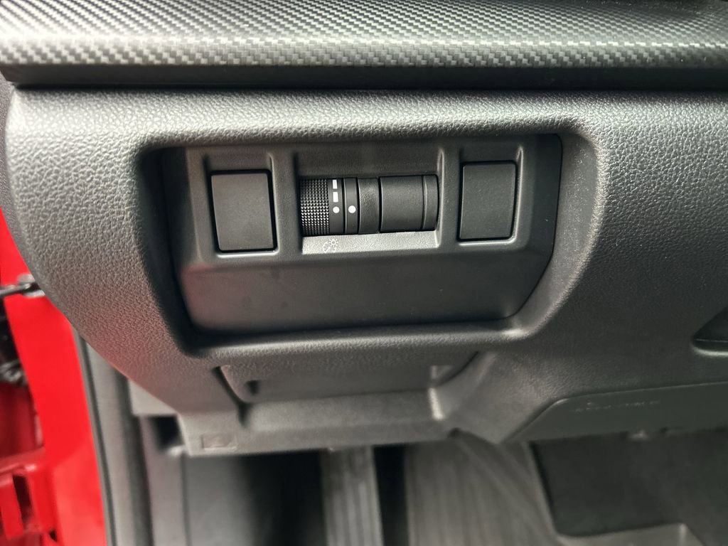 Certified 2025 Subaru Crosstrek 2.0i Premium image 17