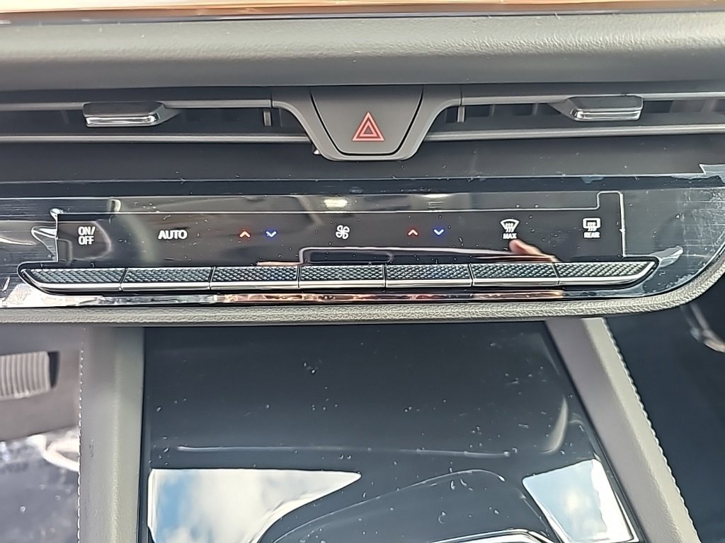 New 2025 Buick Envision Avenir image 25