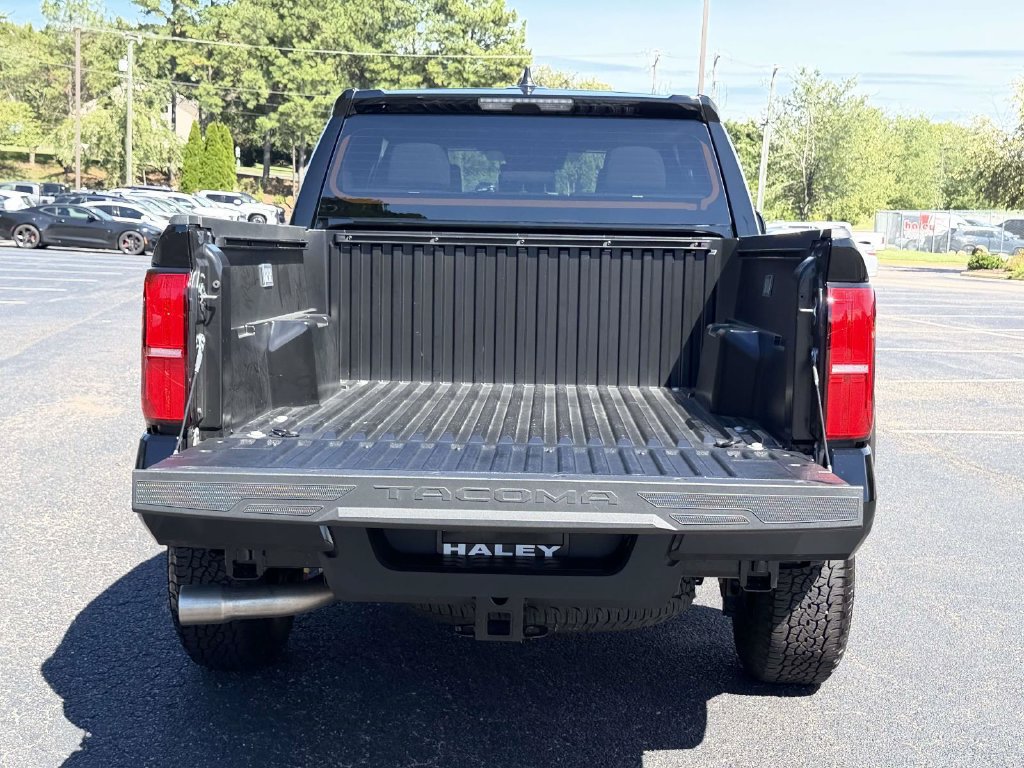 Certified 2026 Toyota Tacoma TRD Off-Road AWD/4WD image 15