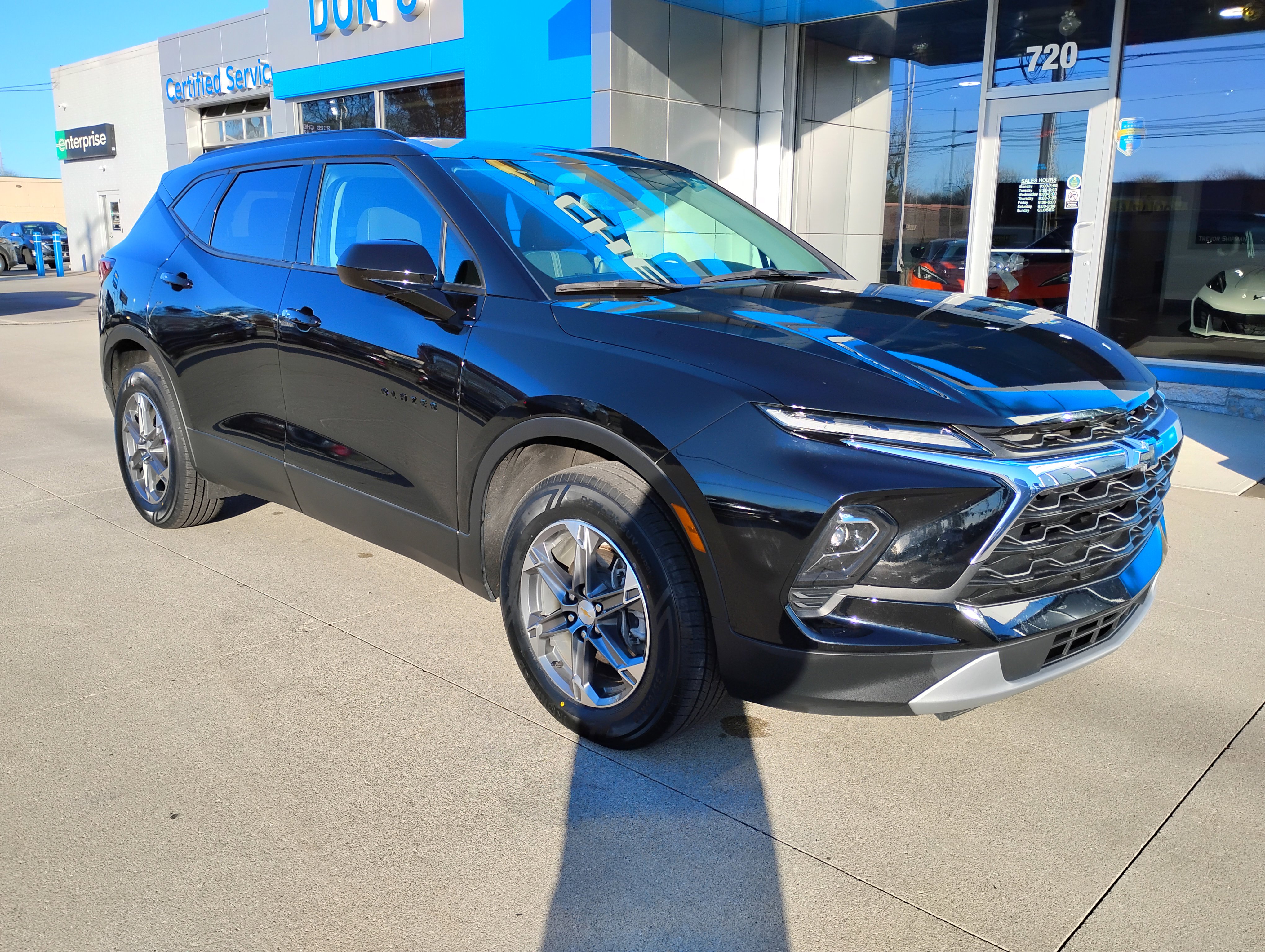 Used 2023 Chevrolet Blazer LT w/ Convenience Package image 3