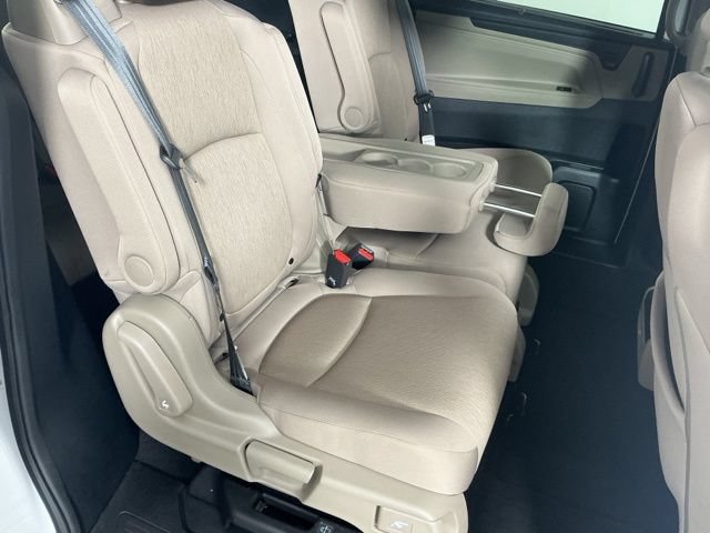 Certified 2024 Honda Odyssey EX image 12