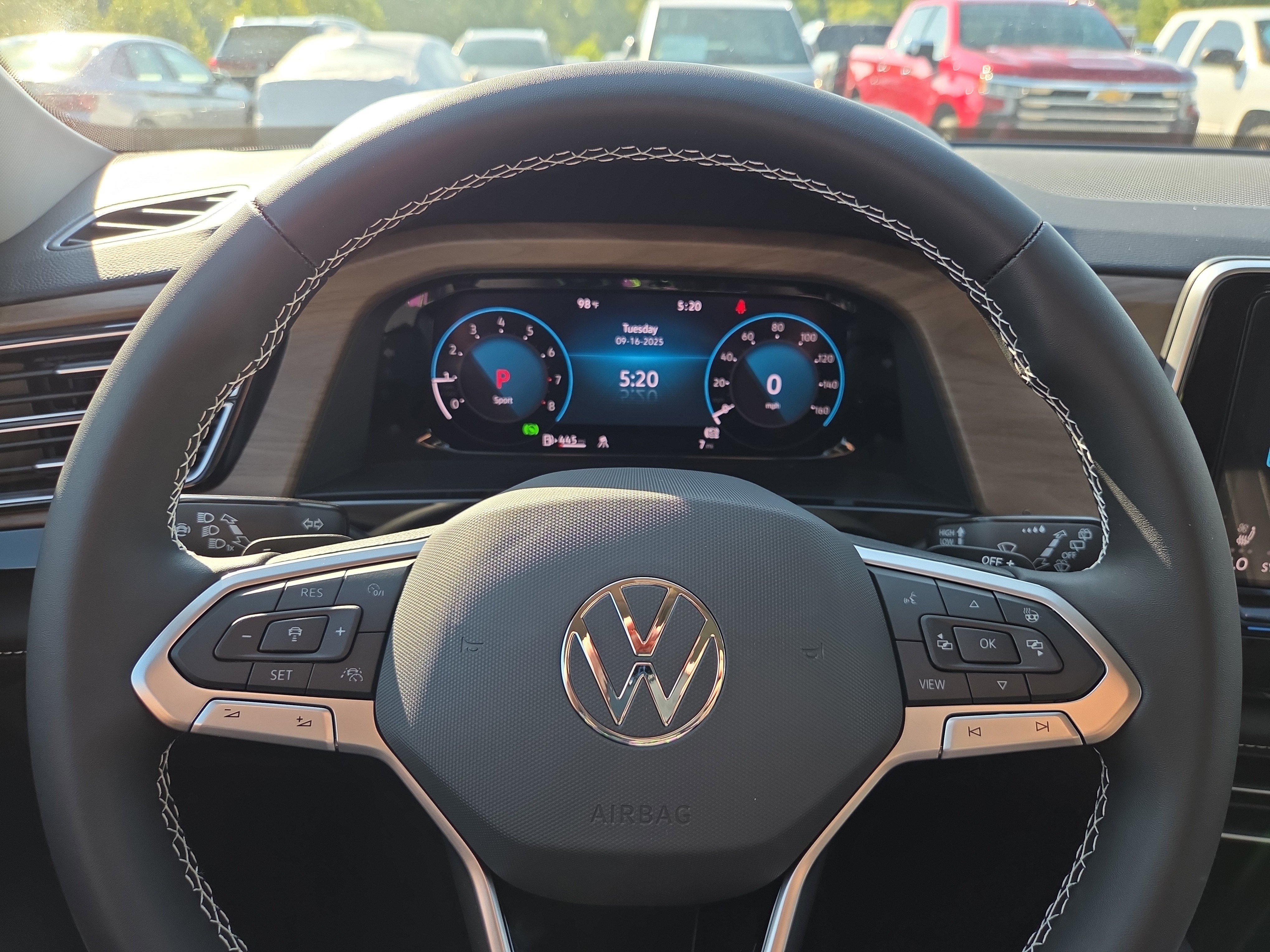 New 2026 Volkswagen Atlas SE image 9