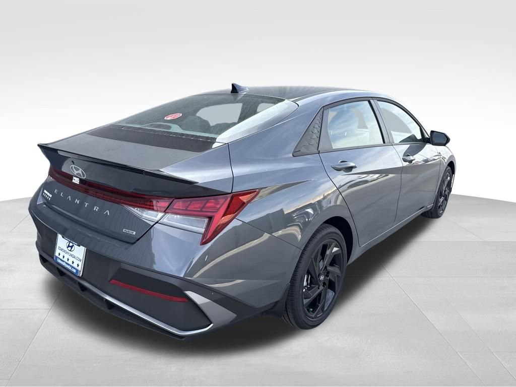 New 2026 Hyundai Elantra Sport FWD image 7