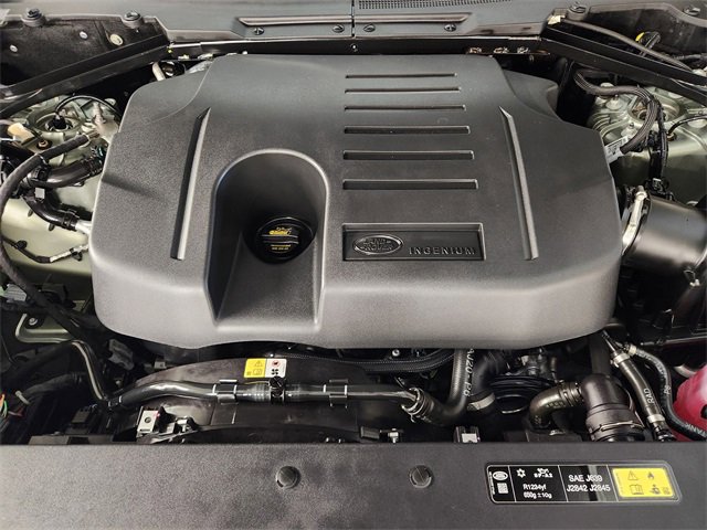 Used 2025 Land Rover Defender 110 X image 32