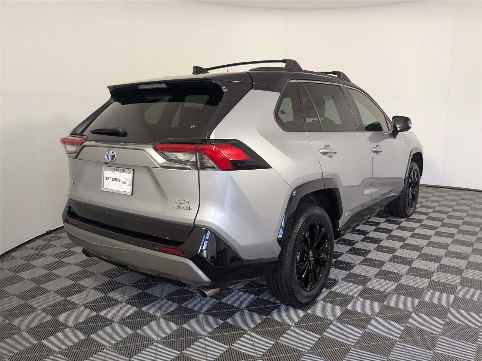 Certified 2022 Toyota RAV4 XSE AWD/4WD image 6