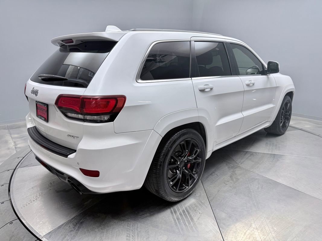 Used 2014 Jeep Grand Cherokee SRT image 5
