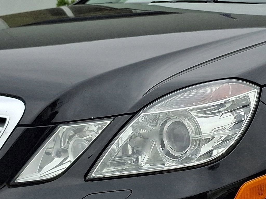Used 2011 Mercedes-Benz E 350 4MATIC Sedan image 9