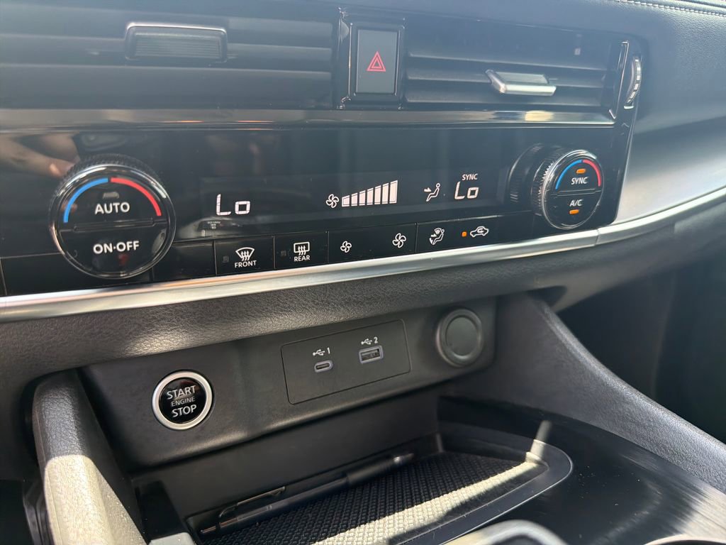 Used 2022 Nissan Rogue SV FWD image 35
