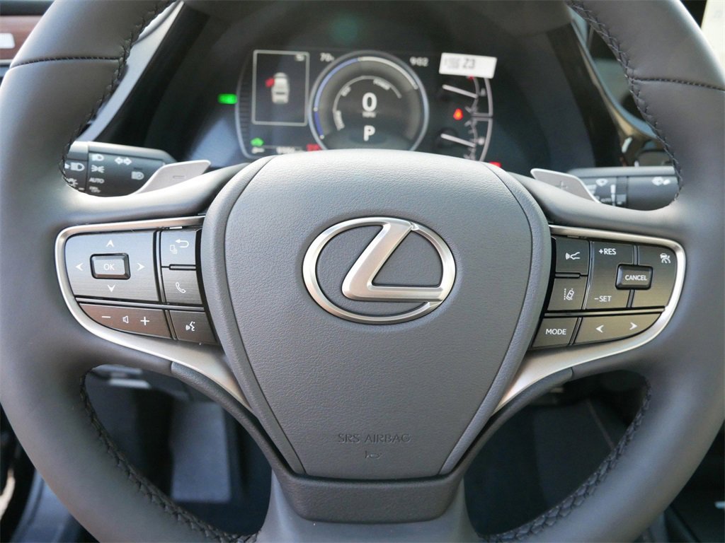 New 2025 Lexus ES 300h w/ Premium Package image 17