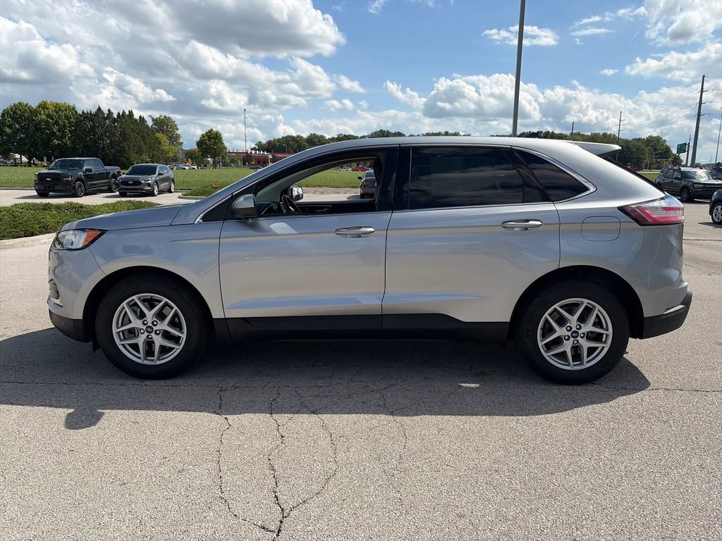 Used 2021 Ford Edge SEL w/ Convenience Package AWD/4WD image 4