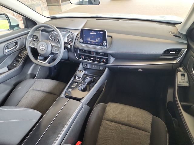 Used 2024 Nissan Rogue SV image 13