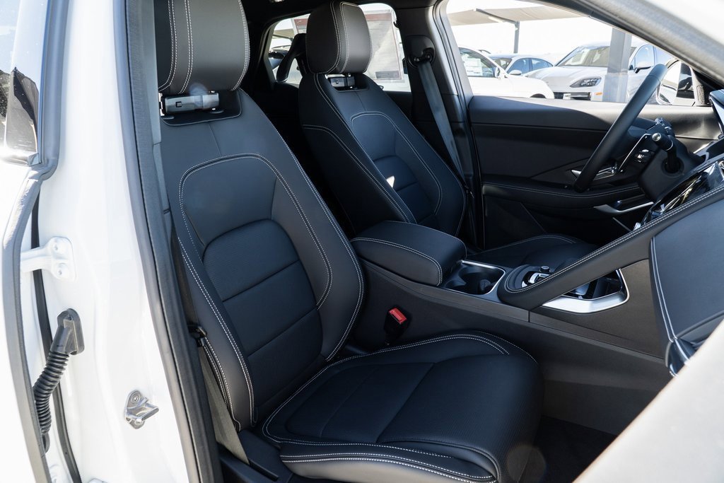 Used 2024 Jaguar E-PACE R-Dynamic SE AWD/4WD image 18