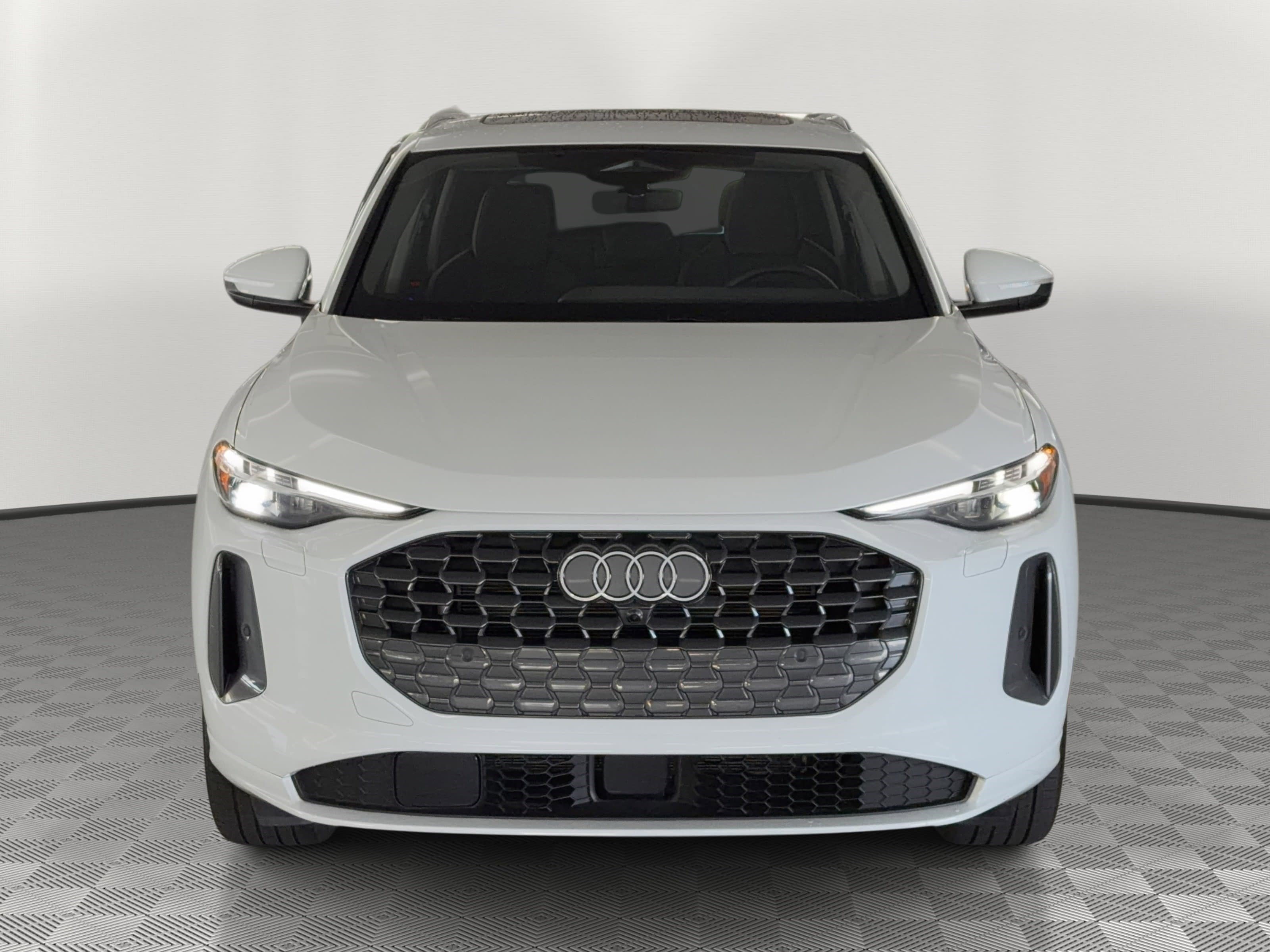 Used 2025 Audi Q5 Premium Plus w/ Premium Plus image 6