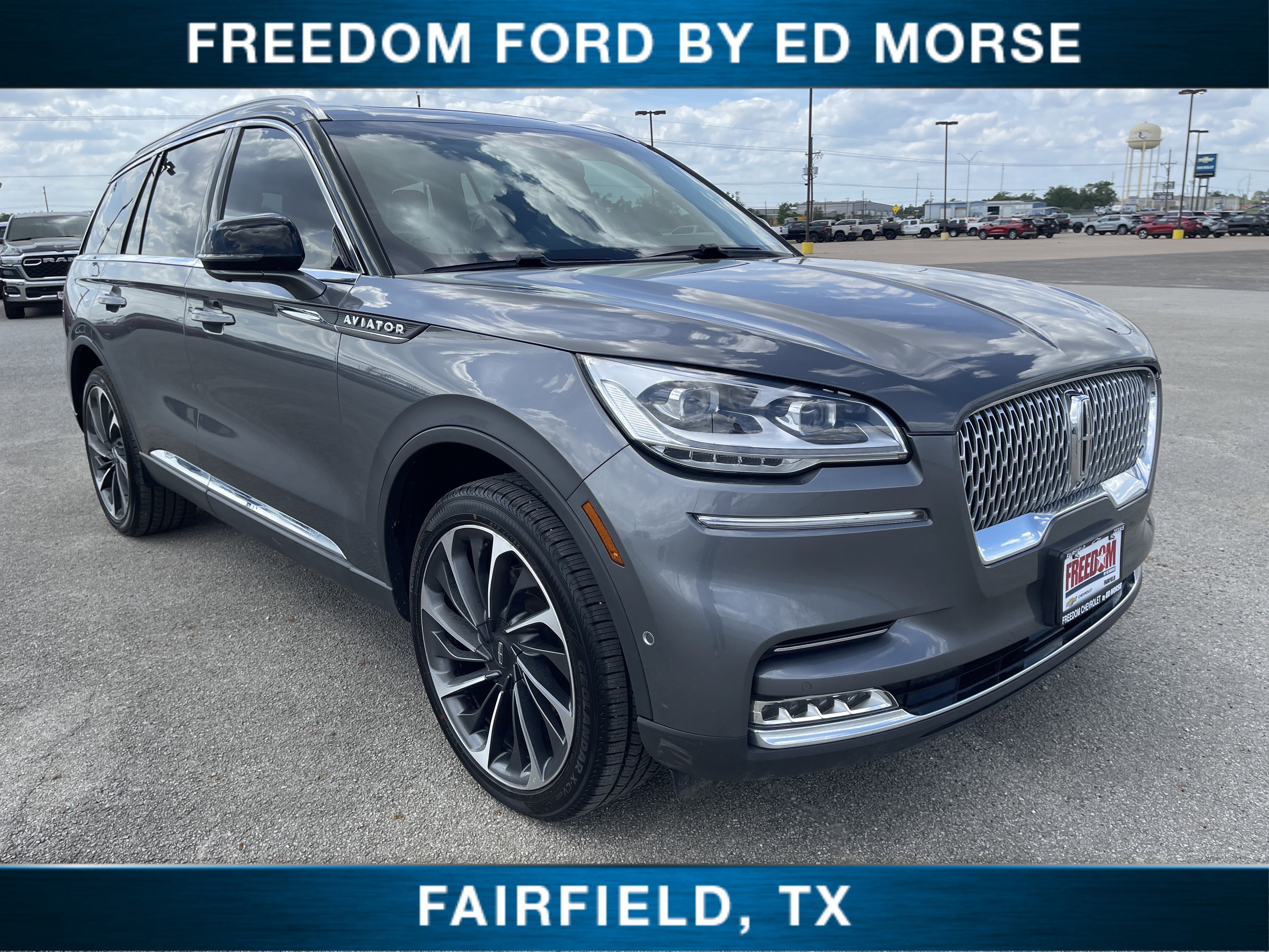 Used 2024 Lincoln Aviator Reserve w/ Equipment Group 201A AWD/4WD image 1