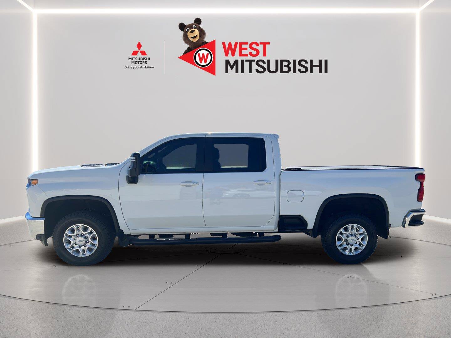 Used 2020 Chevrolet Silverado 2500 LT w/ All Star Edition AWD/4WD image 2